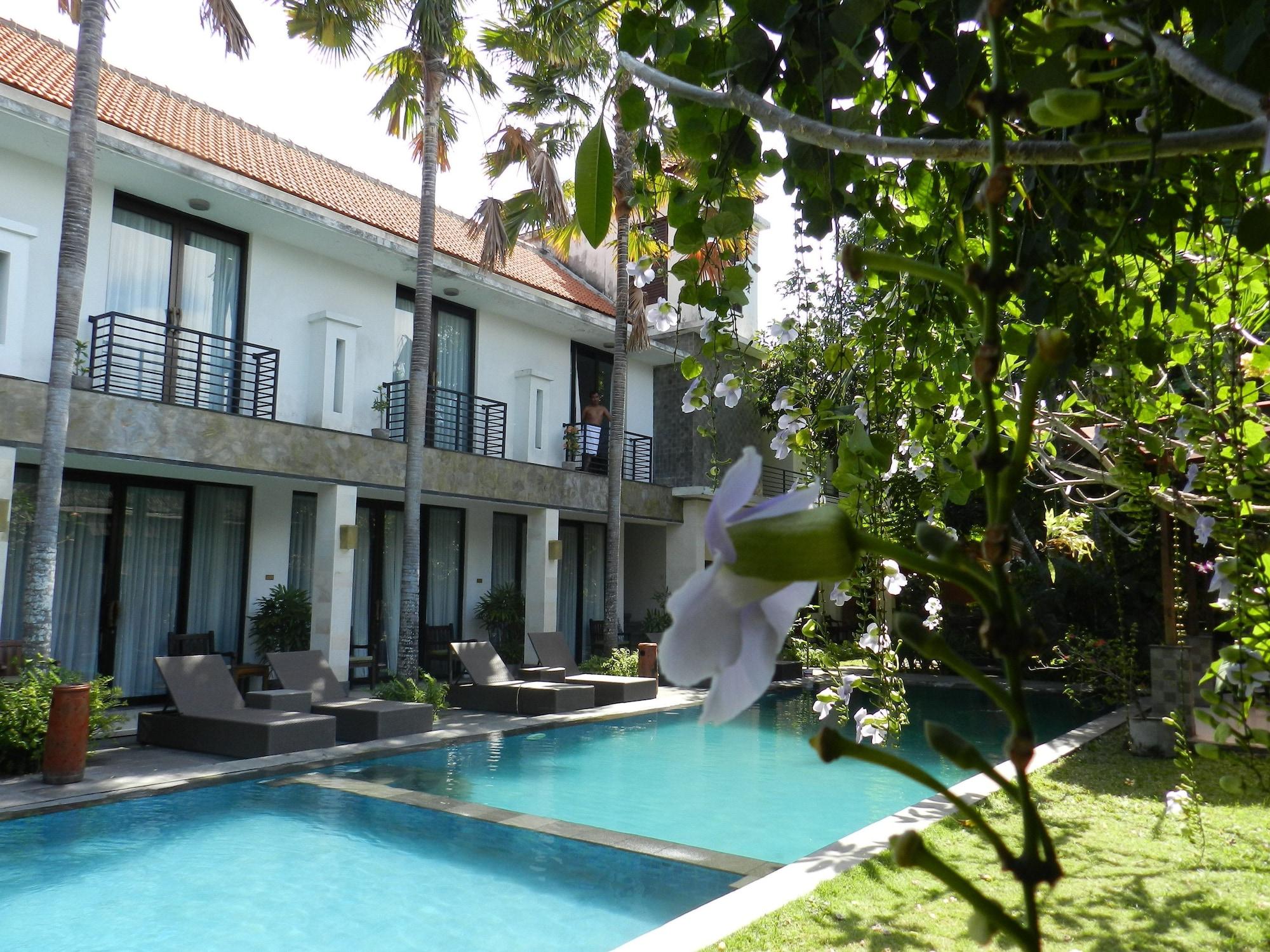 Puri Maharani Boutique Hotel دنباسار المظهر الخارجي الصورة